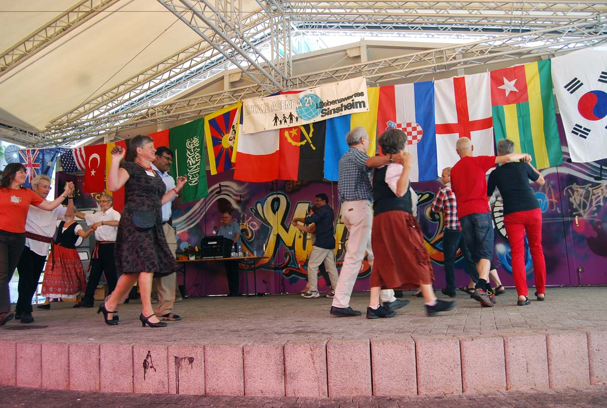 Leichte Tänze aus Europa am Sonntagnachmittag