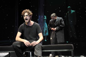 Draußen vor der Tür_q1 Blom, Krüger _Foto Peter Empl