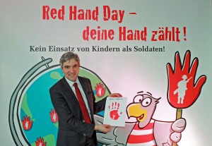 harbarth2-red-hand-04022015