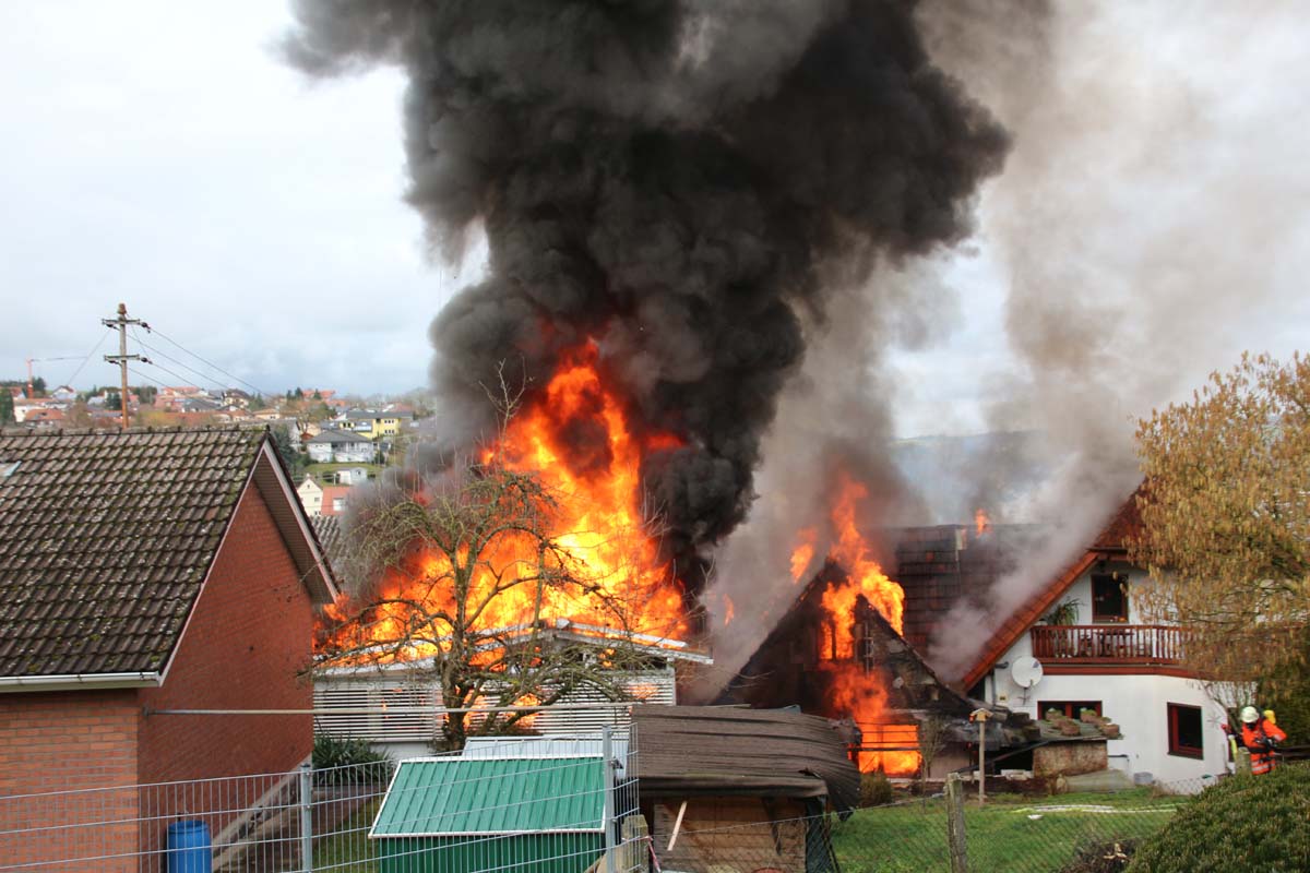 Schallenbergweg in Flammen