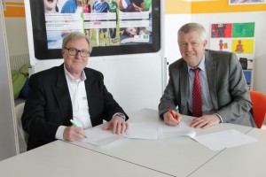 Kooperationsvereinbarung AOK Anpfiff 2016 (36)_800