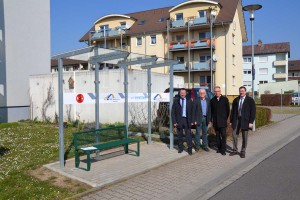 Übergabe Buswartehäuschen