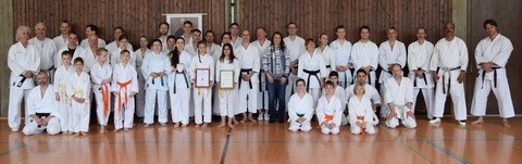 Selbstverteidigungs-Lehrgang und Ehrungen im Karate Dojo