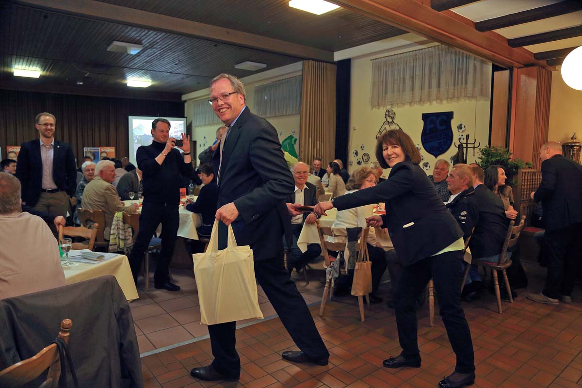 staffeluebergabe-brunnemer-schuette