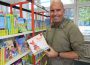Stadionsprecher Mike Diehl liest für Kinder