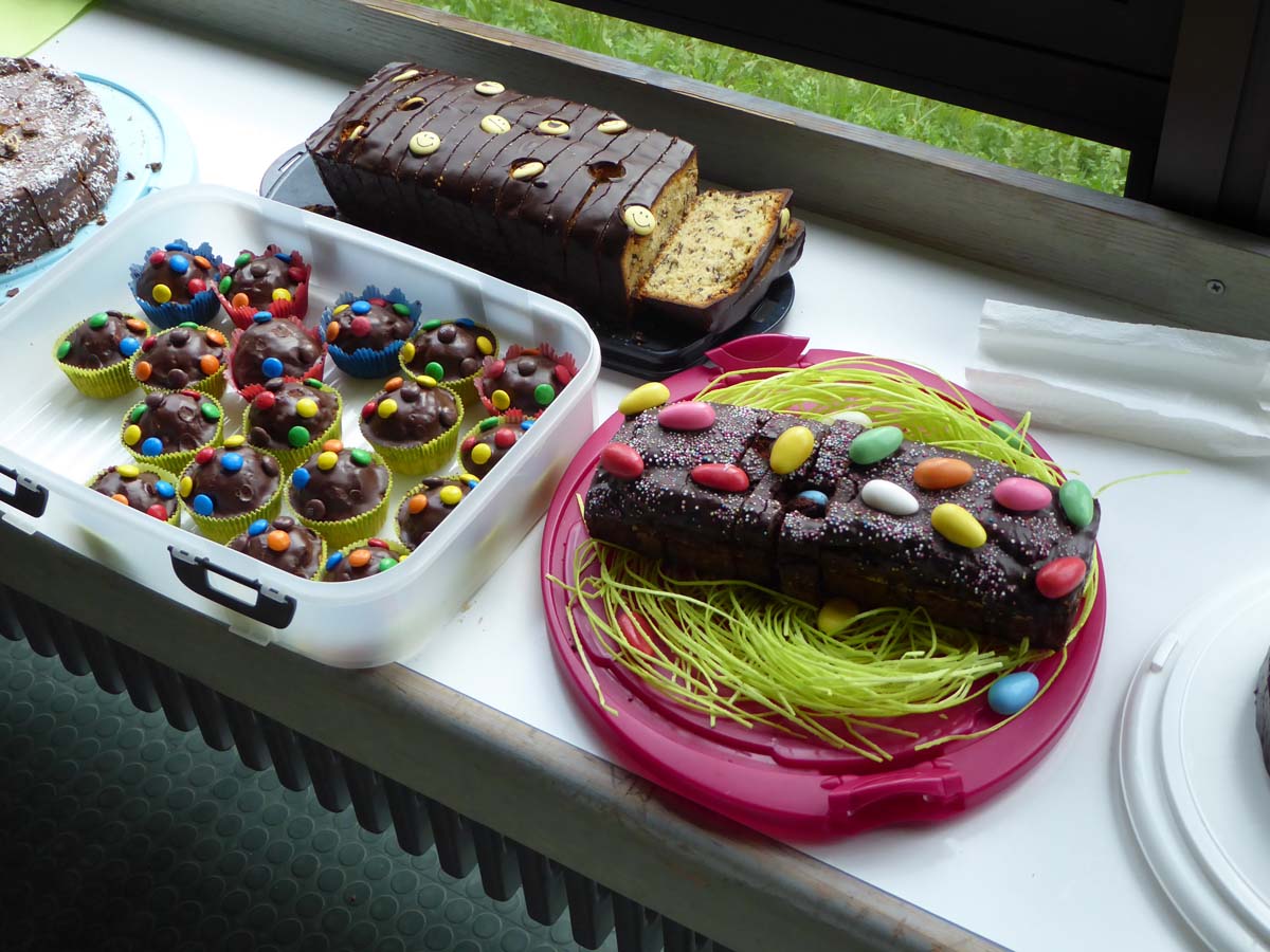 Grundschüler in NBH verkauften Kuchen für Misereor-Kinderfastenaktion
