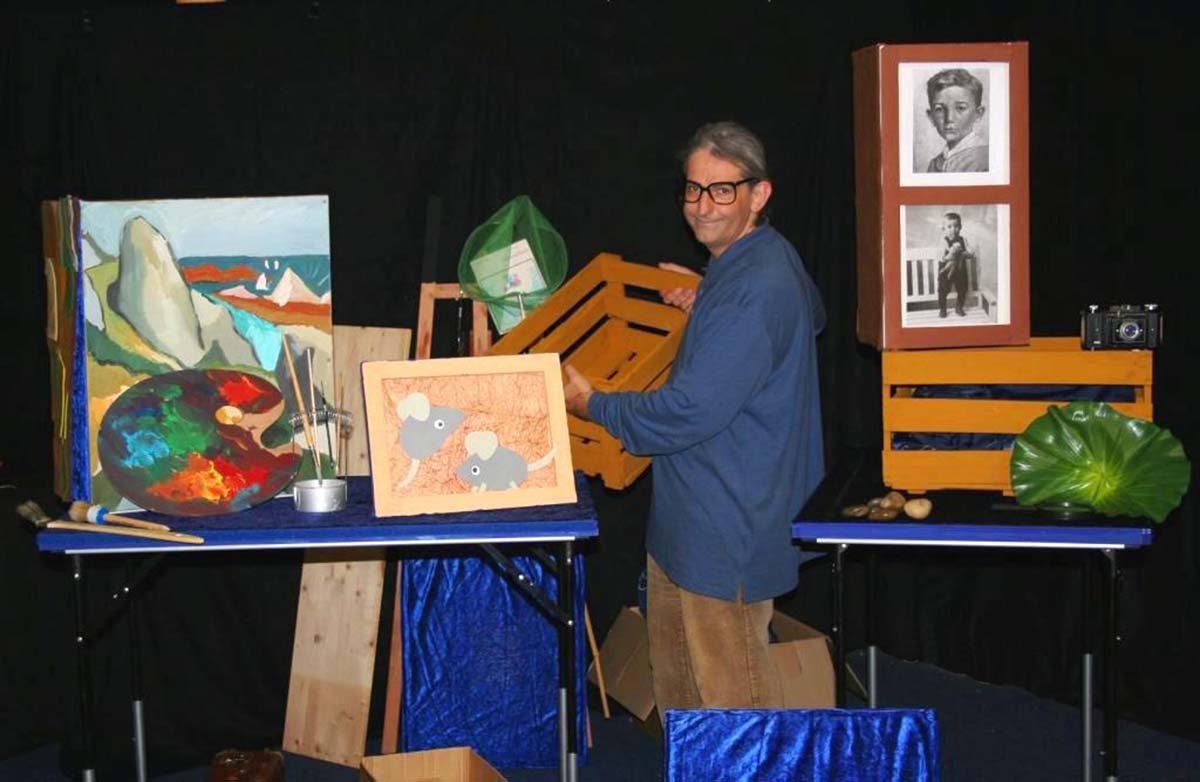 Kunst- und Naturtisch