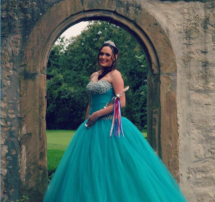 Tanzspektakel mit Inthronisation