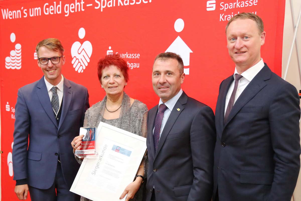 Monika Möhring und Initiative Sinsheimer Weihnachtsmarkt e.V. mit dem Bürgerpreis 2017 ausgezeichnet