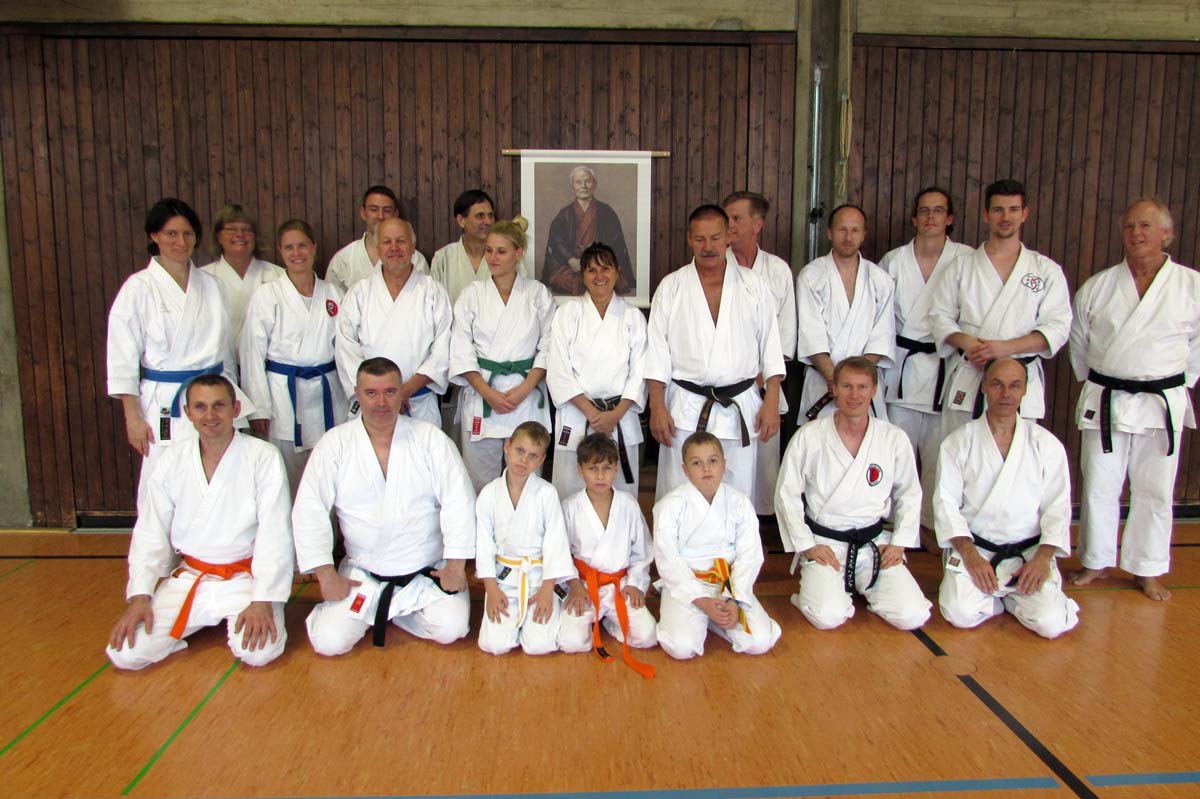Top-Lehrgang im Karate-Dojo und neuer Anfängerkurs