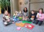 Kinder erkunden die Osterbräuche in Deutschland und anderen Ländern