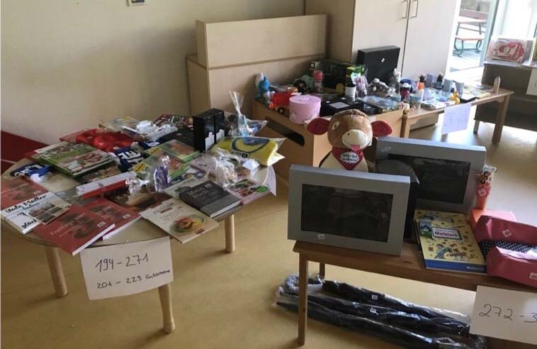 Kindergartenfest Reihen mit Tombola