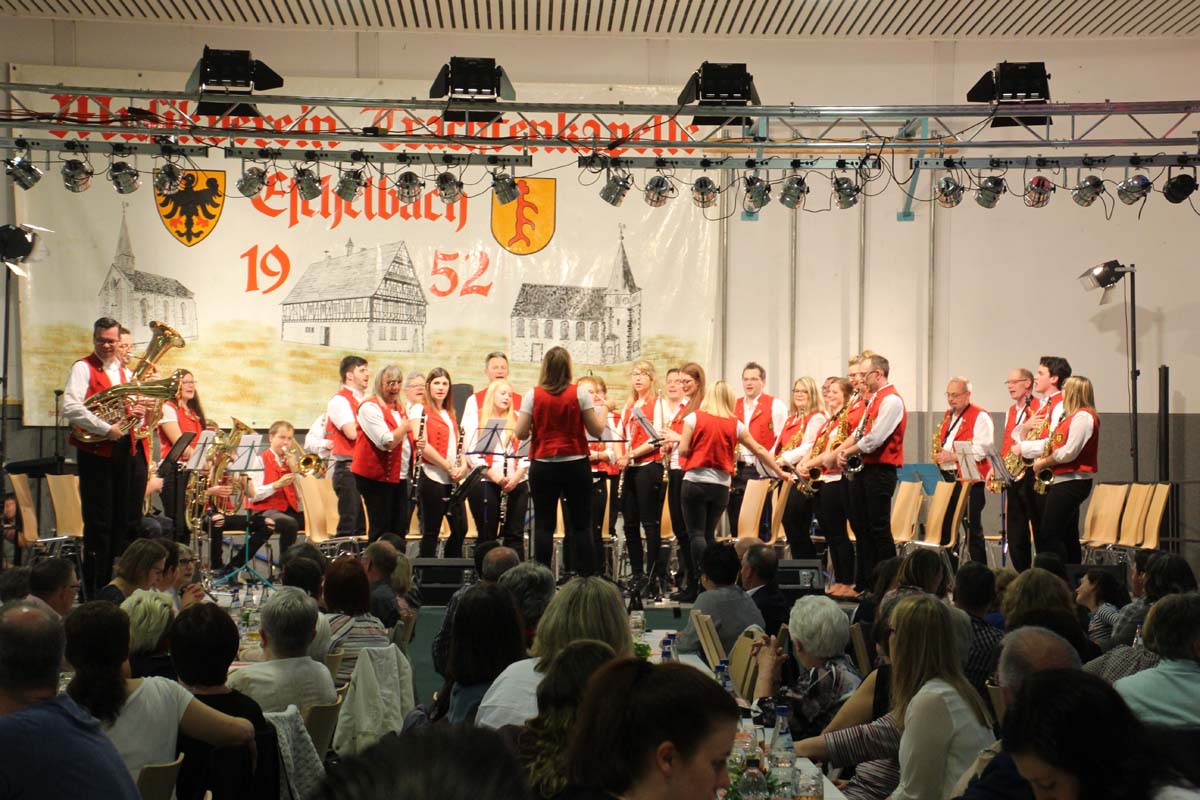 Grosse Unterhaltung in Eschelbach