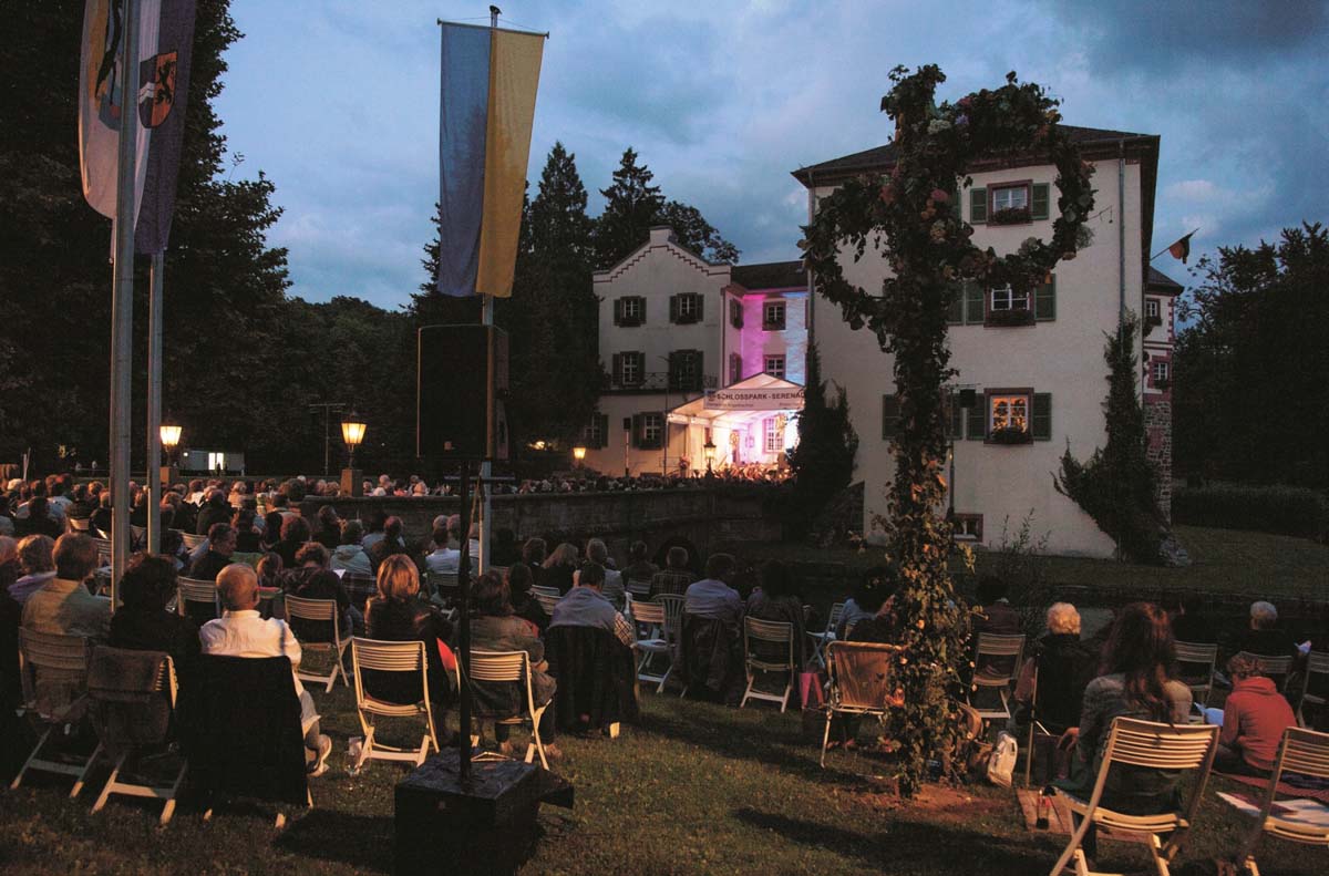 Kultur im Kreis: Tolles Programm mit viel Musik und „Lichterzauber“ bei der Schlosspark