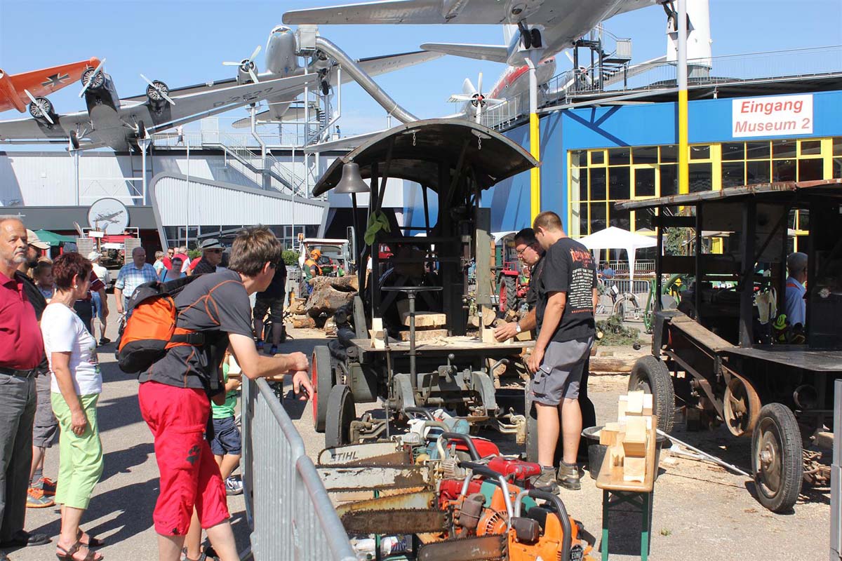 Sägen unterhalb der Concorde