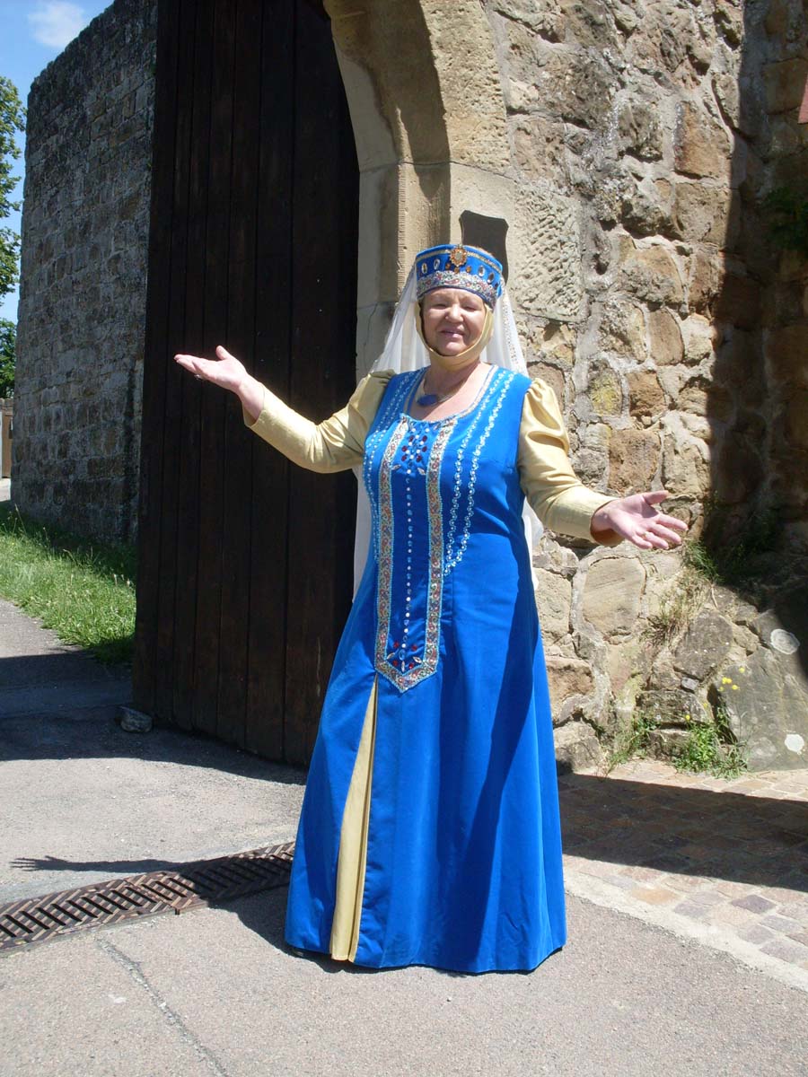 „Von Rittern, Minnesang und Zauberschlinge“