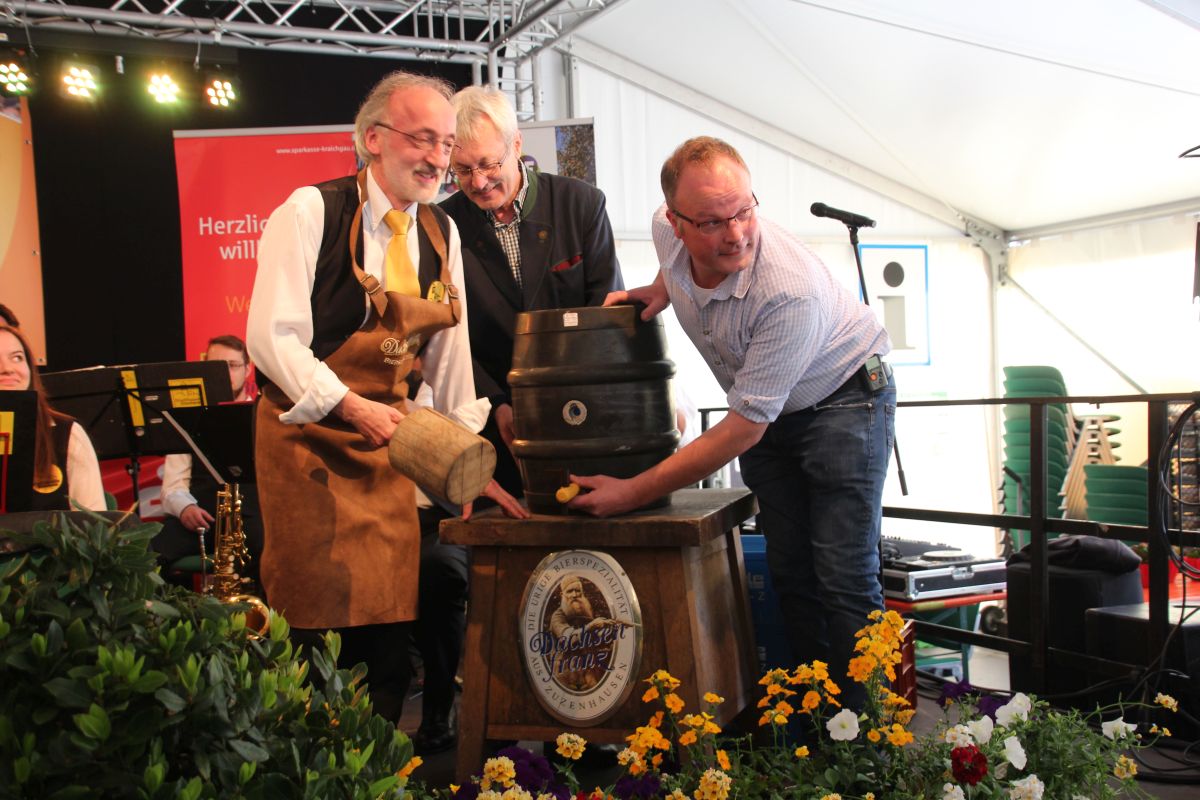 Guter Einstand für den Fohlenmarkt auf dem Burgplatz