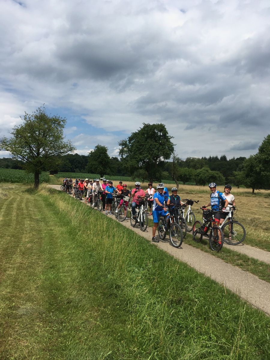 Gruppenbild 2018 -hoch-