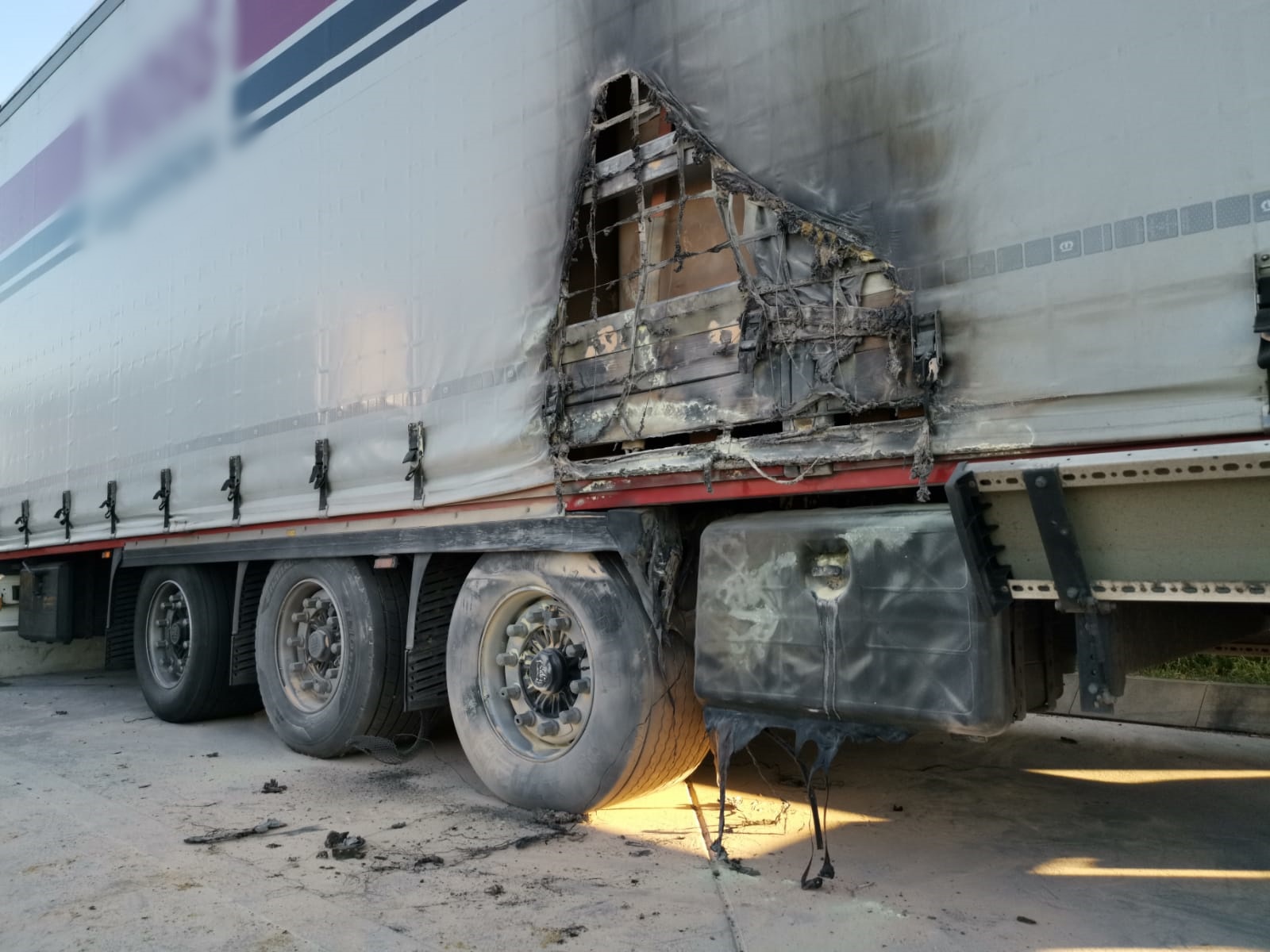 A6: Beim Kochen Lkw in Brand gesetzt