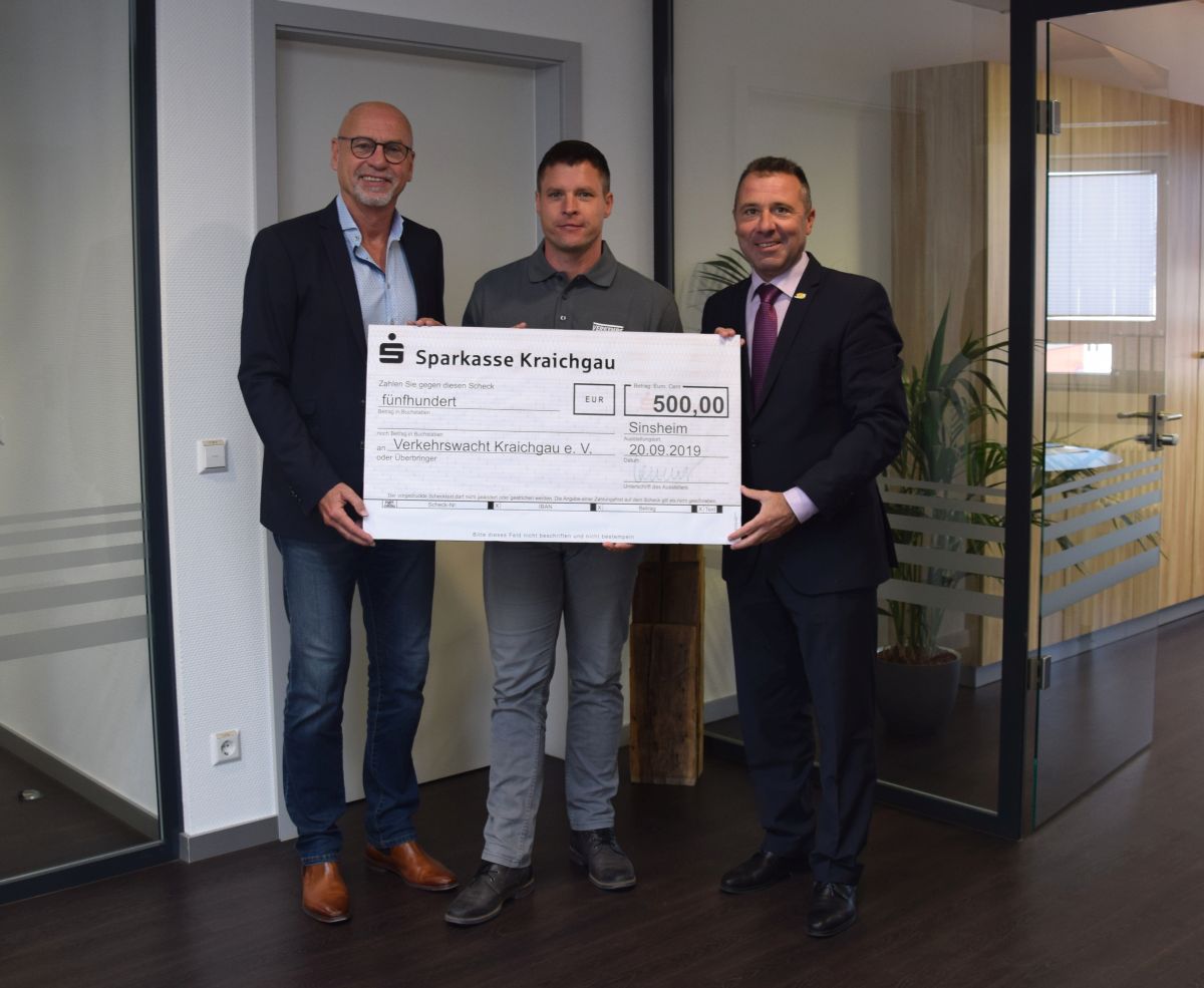 Spendenuebergabe_Verkehrswacht