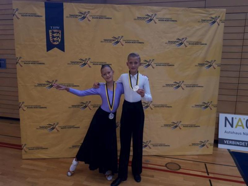 Zwei Vize-Landesmeistertitel für TSC Rot-Gold Paar Amadée und Sophia Köhler