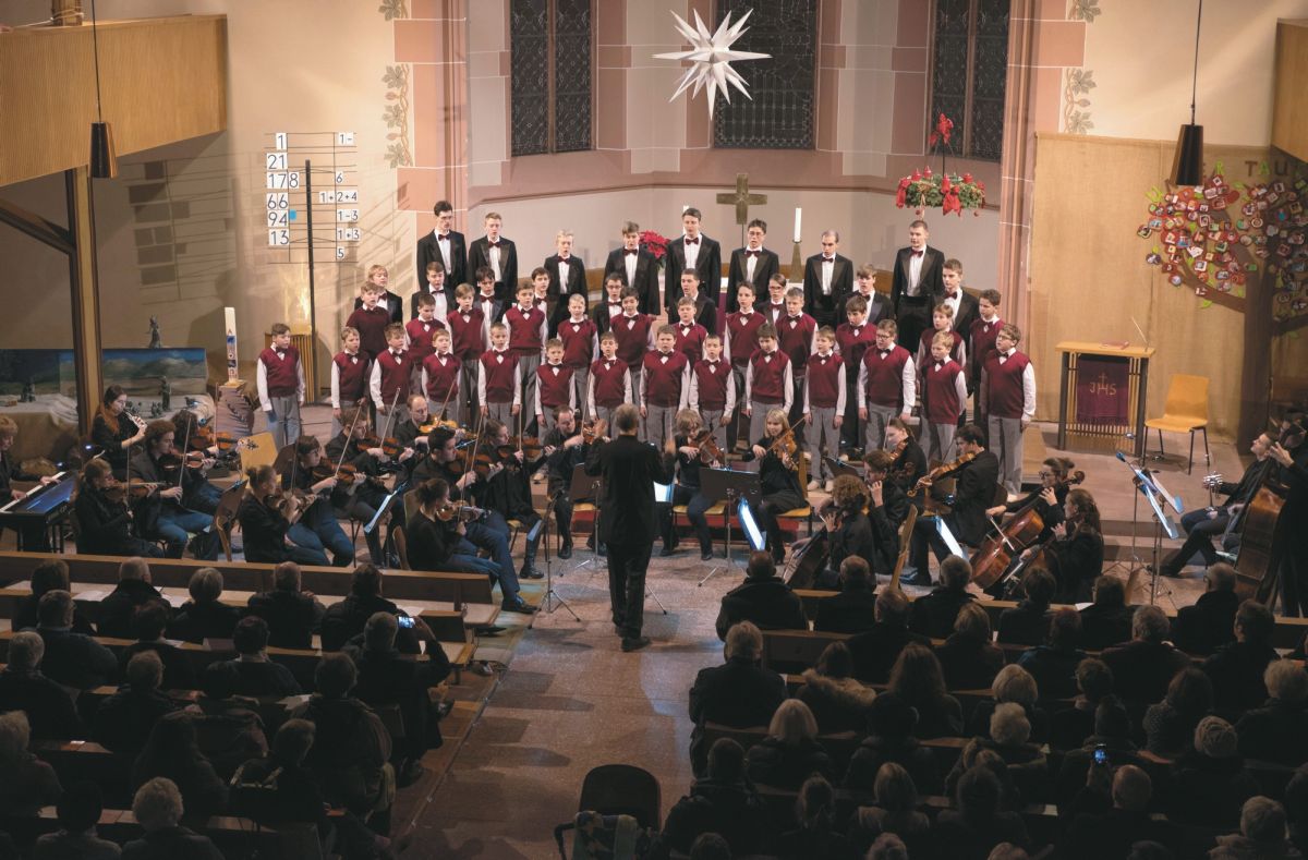 Adventskonzert mit der Jungen Philharmonie Rhein-Neckar und dem Knabenchor Dubna