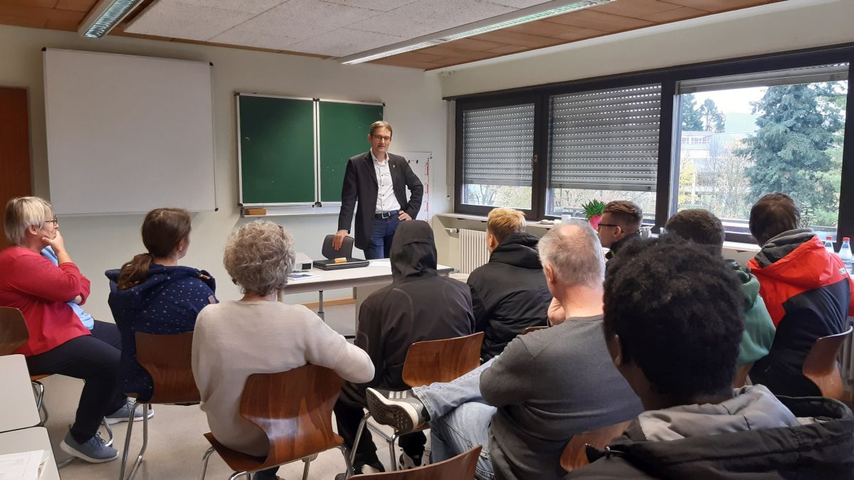 MdL Hermino Katzenstein (Grüne) zu Gast beim Stift Sunnisheim