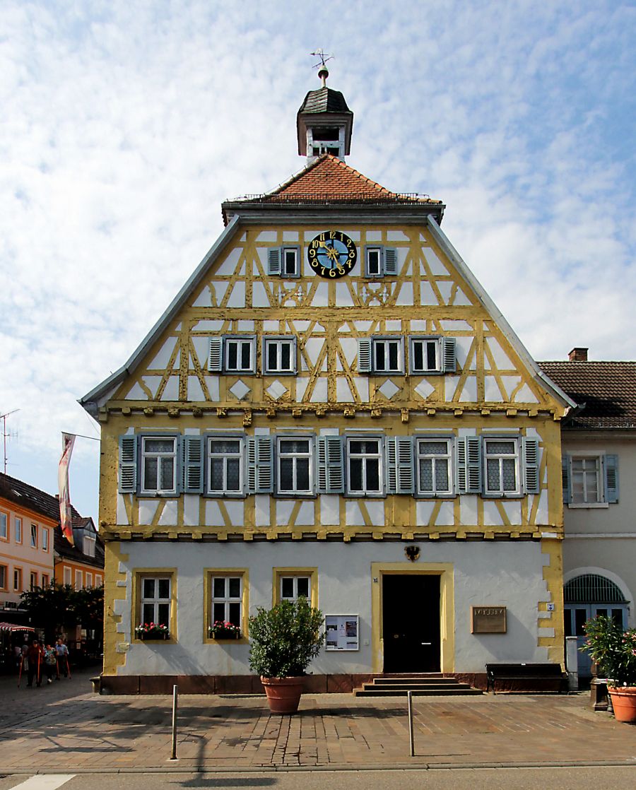 Stadtmuseum frontal_(C) Stadt Sinsheim_07-2019