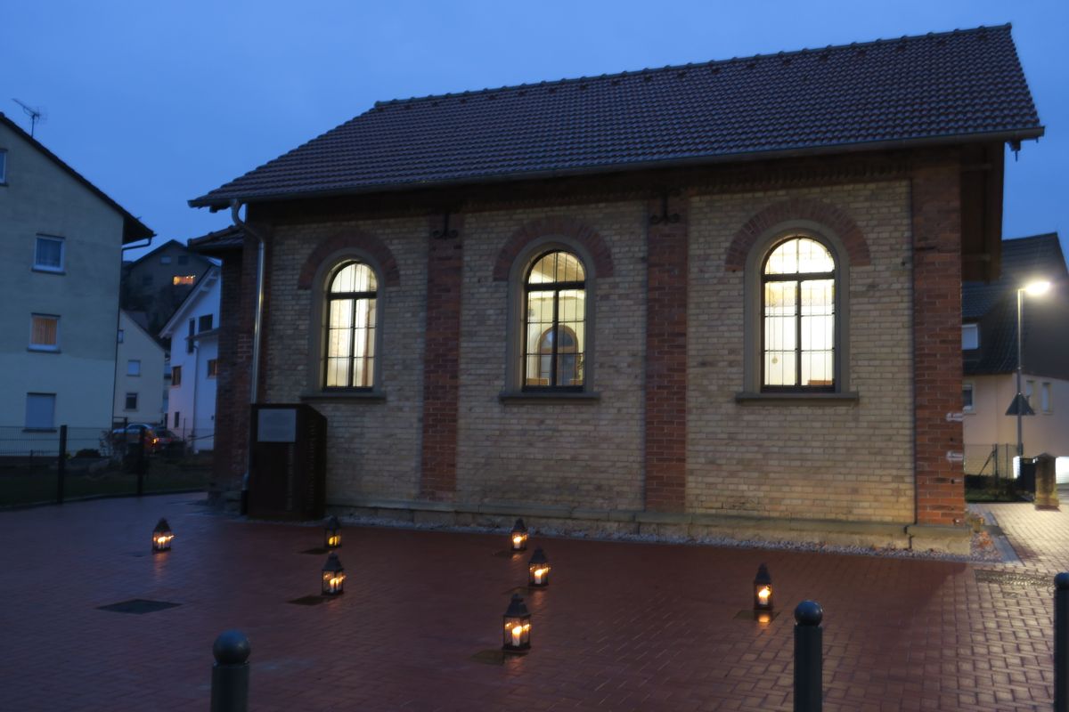 Gedenkfeier am Synagogenplatz in Steinsfurt