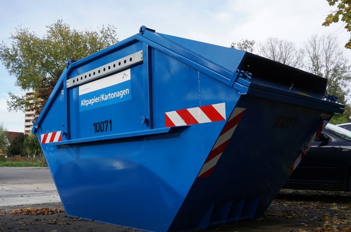 Papier-Container in Sinsheim aufgestellt