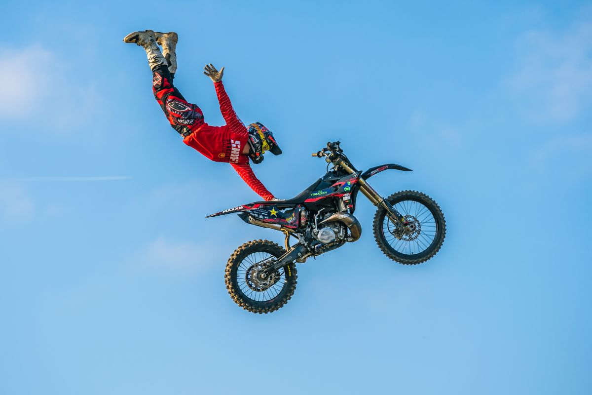 Hubraumgiganten, Dragster und Freestyle Motocross Shows