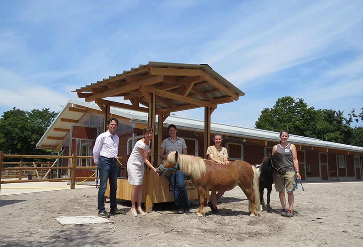 Für Artenschutz und Bildung: Sparkasse Heidelberg unterstützt die Arbeit des Zoo Heidelberg mit einer Spende