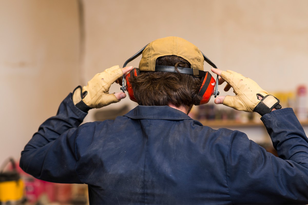 Ein Überblick über berufsbedingten Lärm-Hörverlust bei Arbeitnehmern