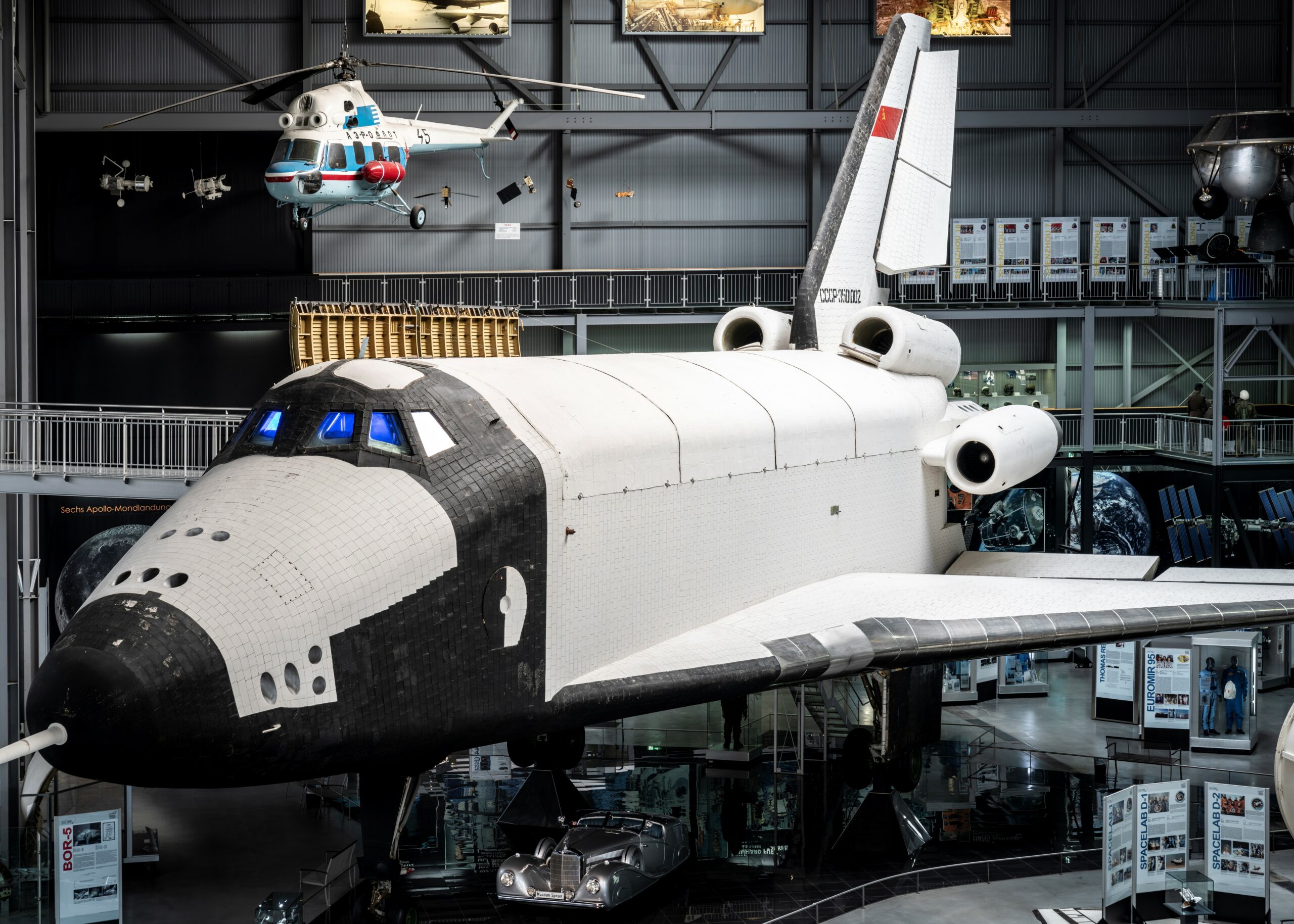 Die Buran in der Raumfahrthalle