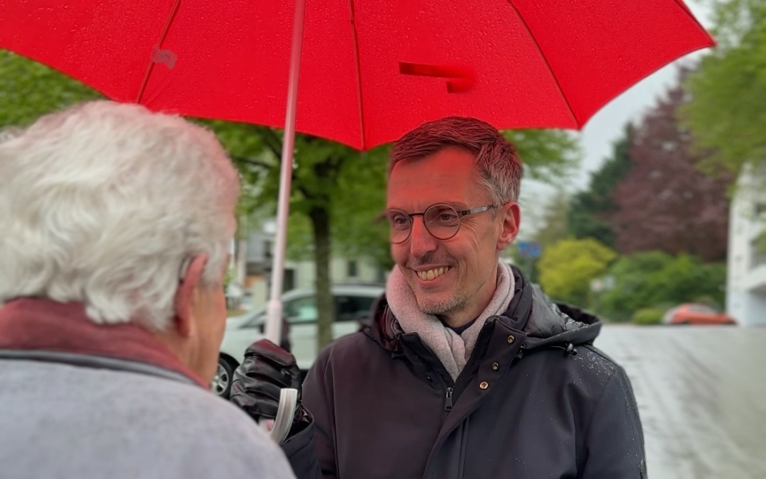 Lars Castellucci für Sprechstunde auf Wochenmarkt in Angelbachtal