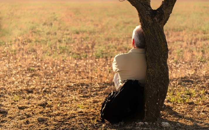 Einsamkeit im Alter: Die Herausforderung der sozialen Isolation