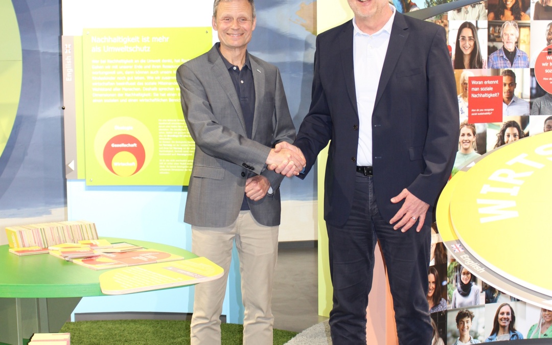 AVR UmweltService und KLIMA ARENA verlängern Partnerschaft