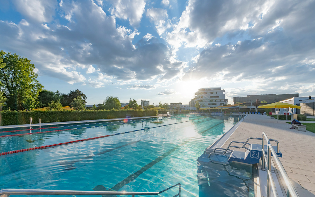 Badische Meisterschaften im Rettungsschwimmen der DLRG im Freibad Sinsheim