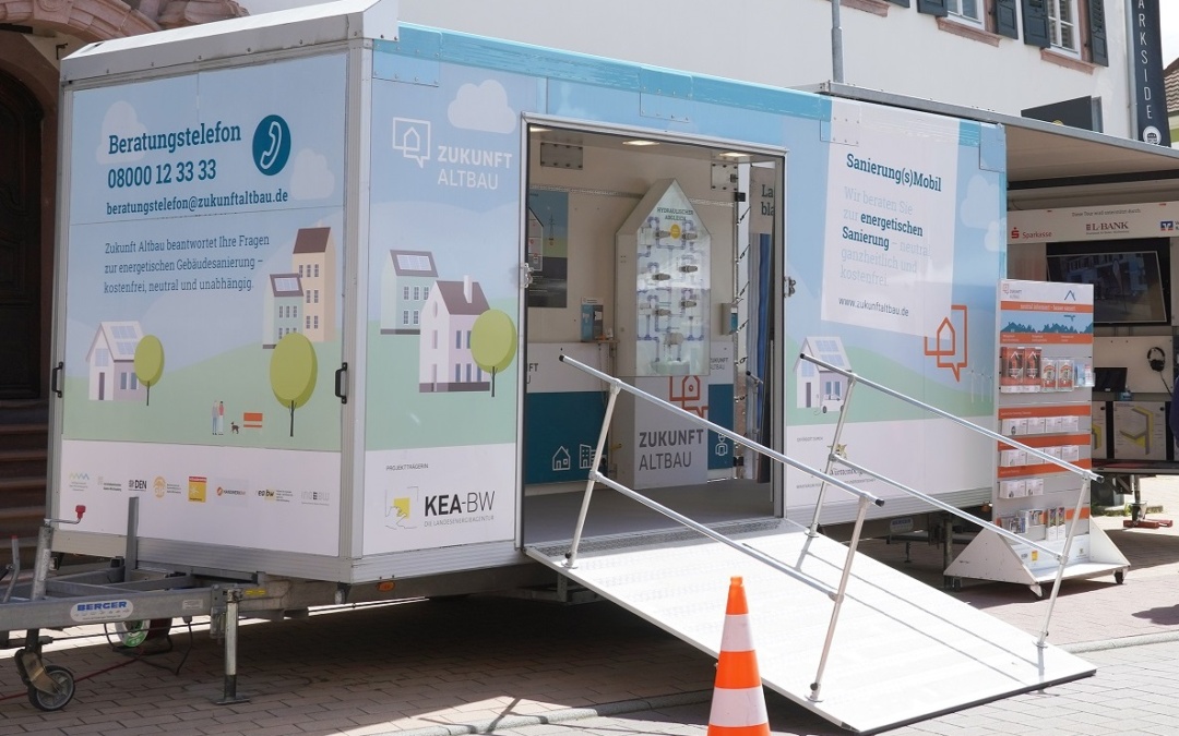 Das Sanierungsmobil macht Halt an der KLIMA ARENA in Sinsheim