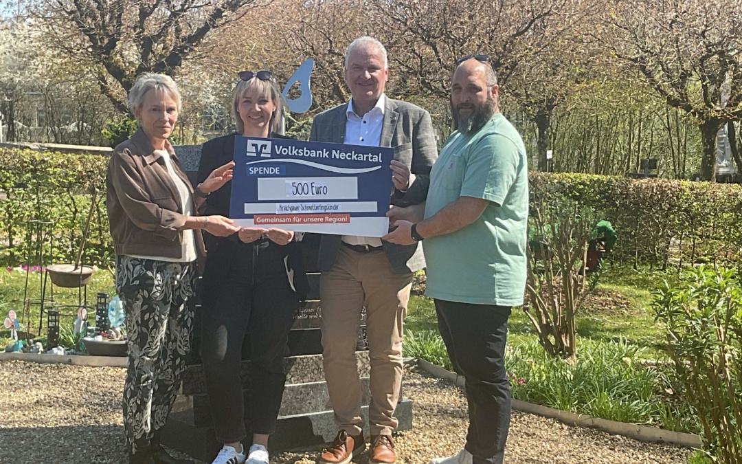 500 Euro für die Erinnerung: Realschule Waibstadt unterstützt Garten der Schmetterlingskinder