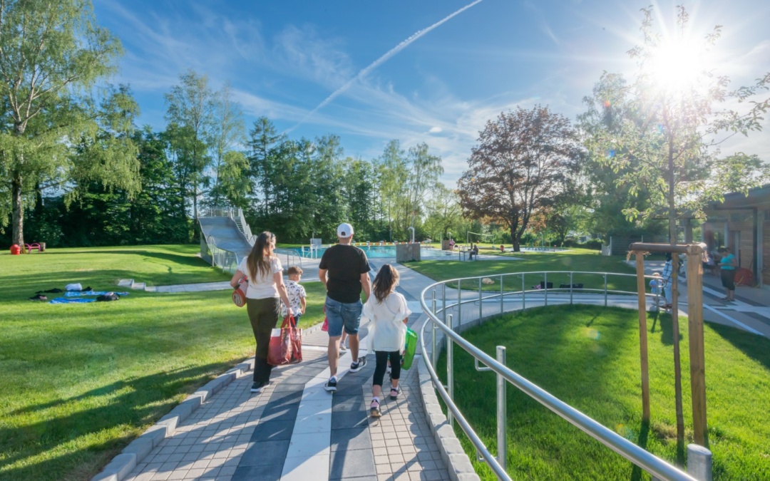 Freibad, Wildpark und Mörserglocke in Schwarzach