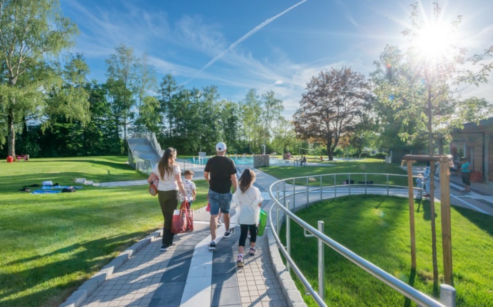 Freibad, Wildpark und Mörserglocke in Schwarzach