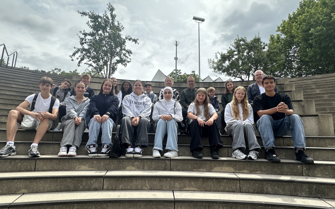 Bammentaler Schüler erleben Politik im Landtag hautnah