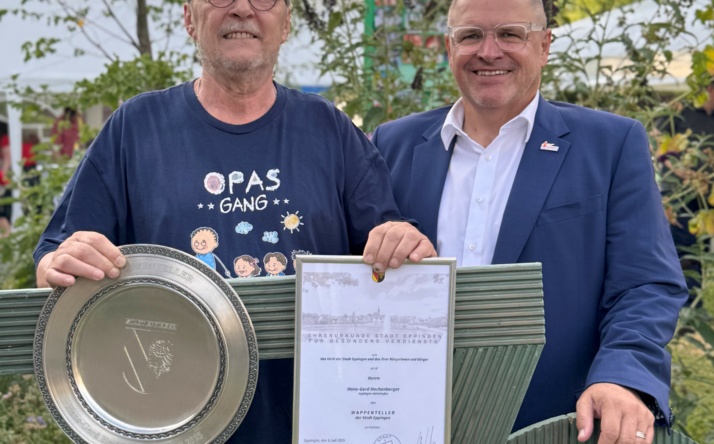 Eppingen Verleiht Wappenteller an Hans-Gerd Hockenberger
