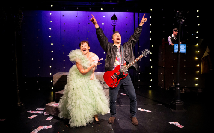 Theaterstück „Eine Sommernacht“ mit Live-Musik von David Greig