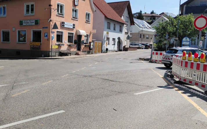 Vollsperrung Kreuzungsbereich Dickwald-/Lerchenneststraße