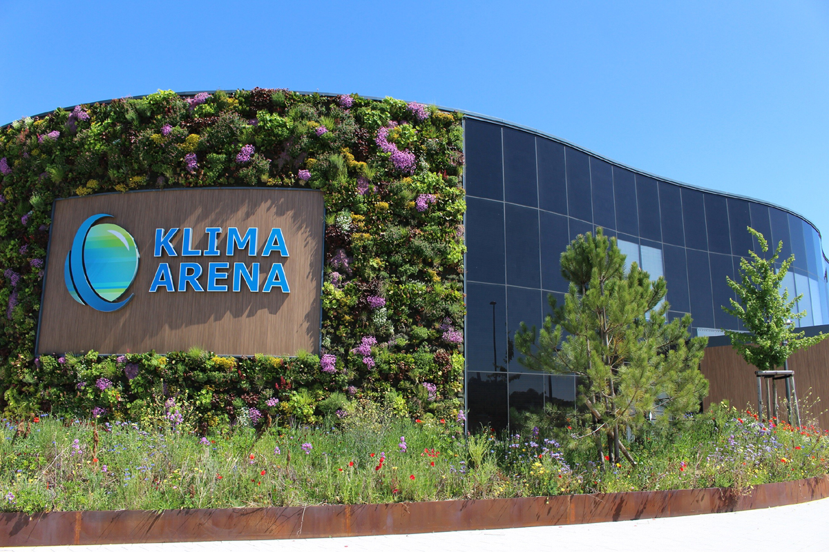 klima-arena-aussenansicht-im-sommer KLIMA ARENA