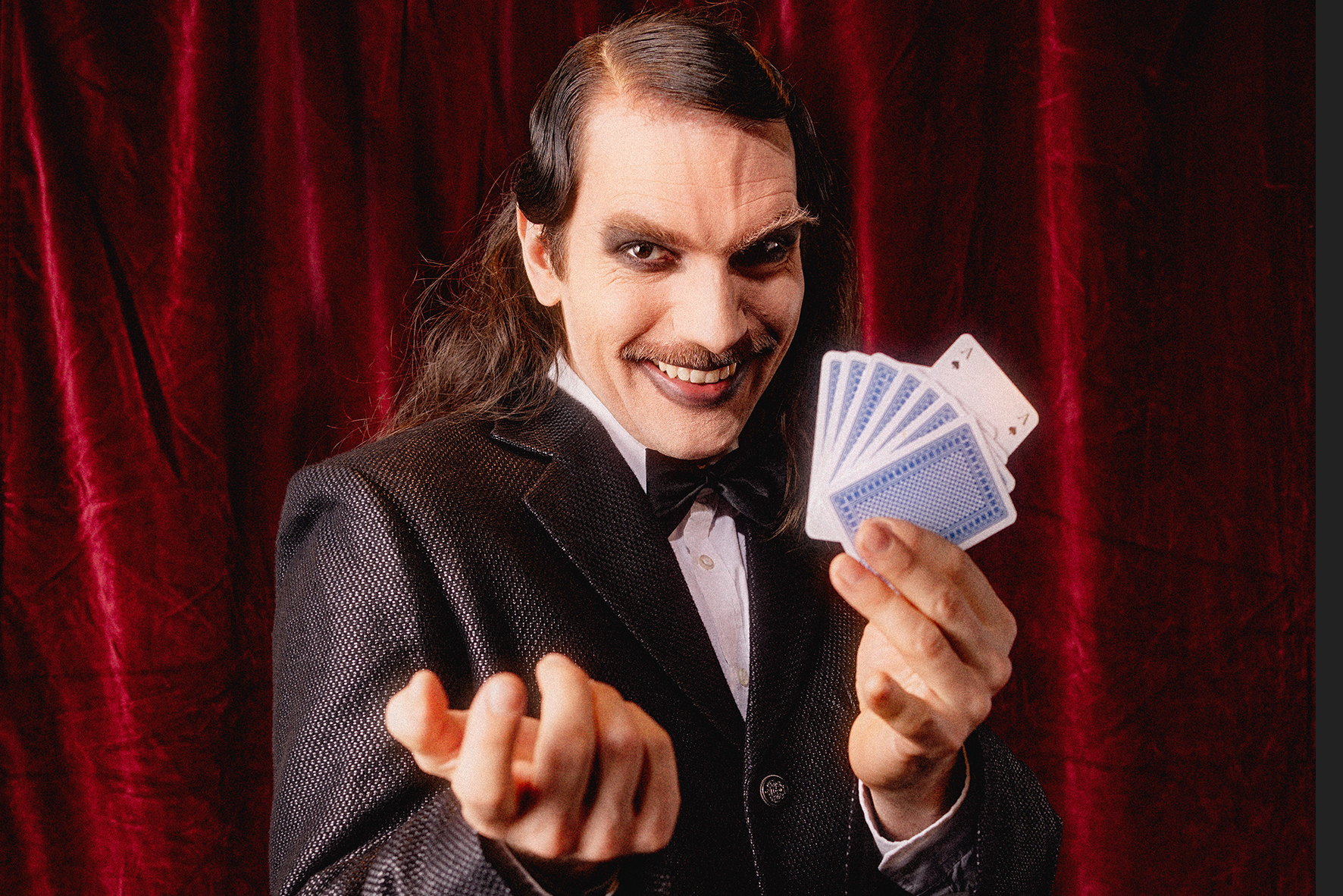 Mario-und-der-Zauberer_Manuel-Wagner q